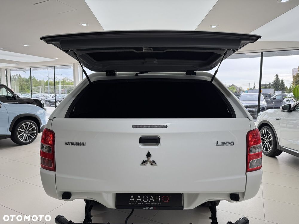 Mitsubishi L200 2.4 d DC Invite EU6 - 17