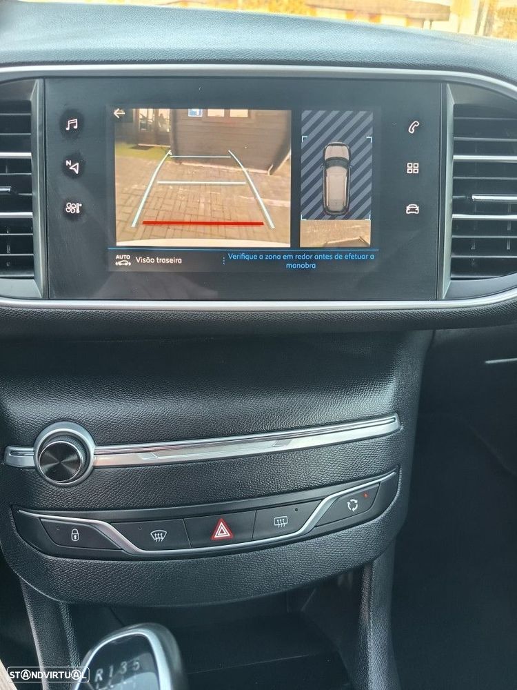 Peugeot 308 SW 1.2 PureTech Style - 21