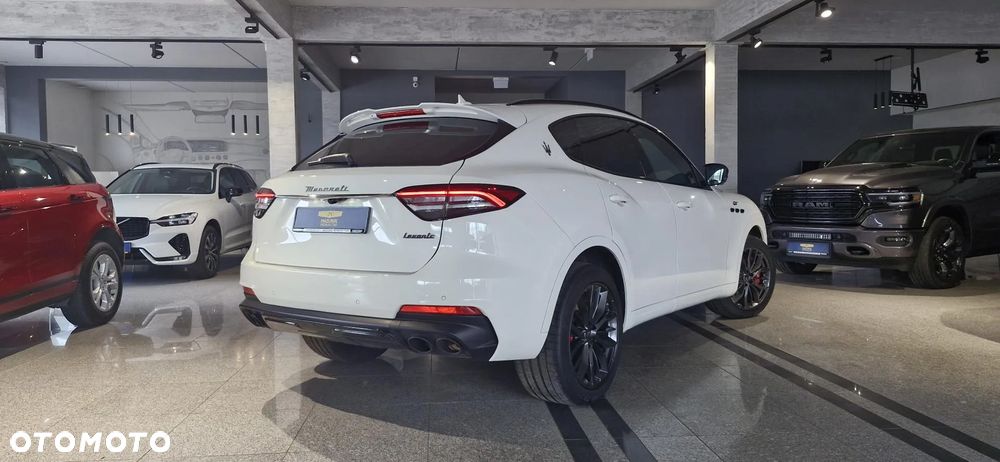 Maserati Levante GT Hybrid - 10