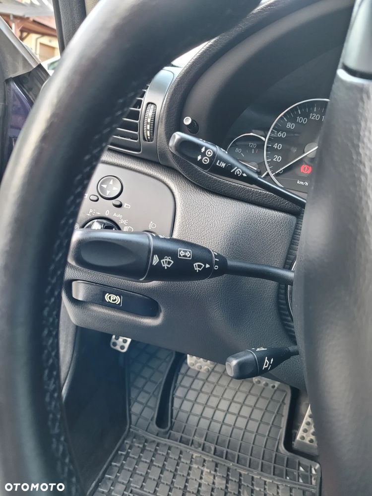 Mercedes-Benz Klasa C 230 Kompressor Sportcoupe - 22