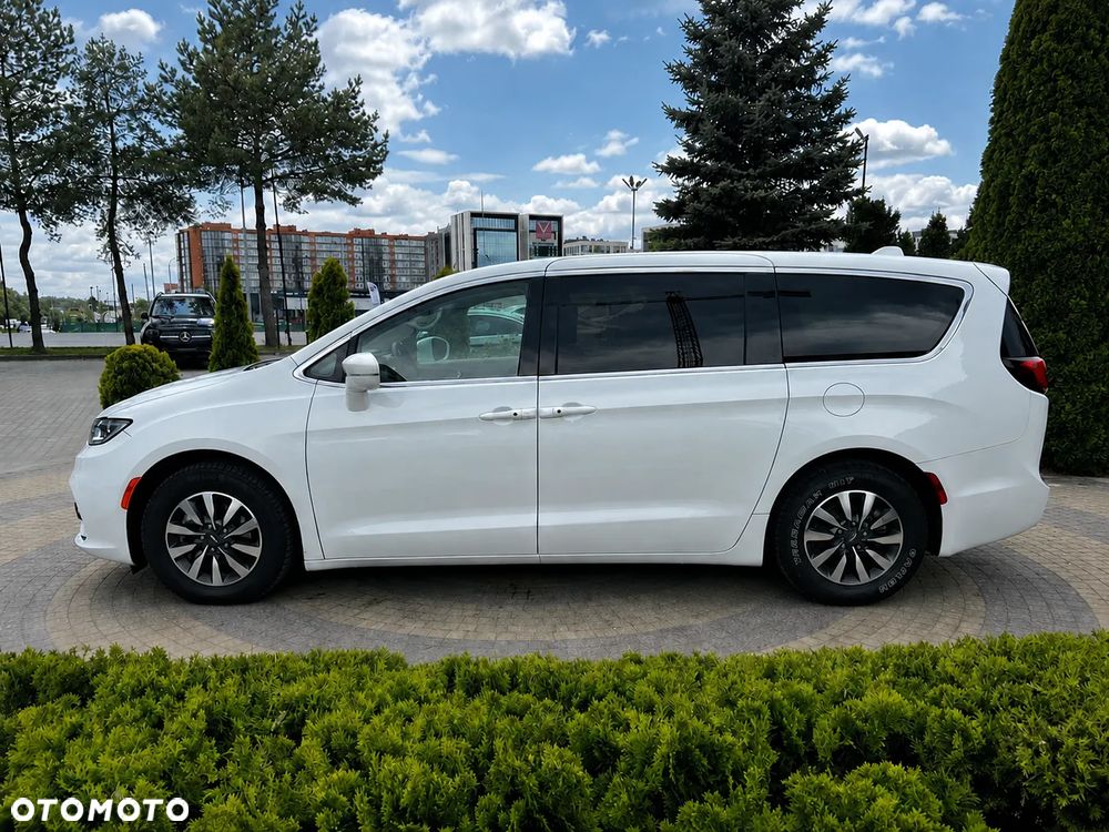 Chrysler Pacifica - 7