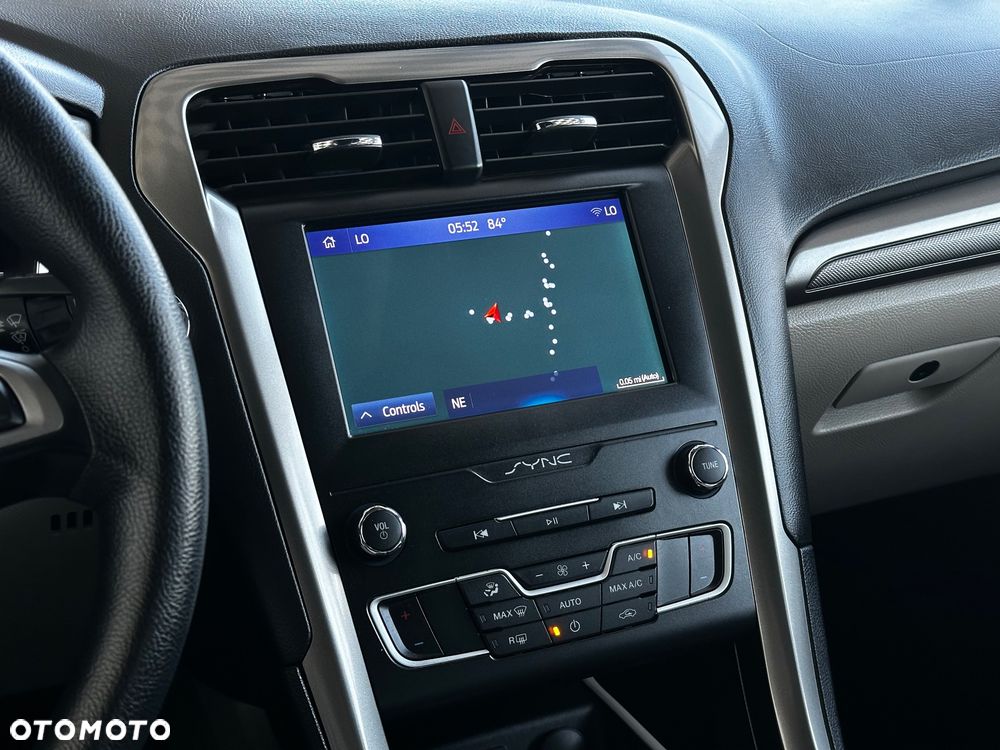 Ford Fusion - 27