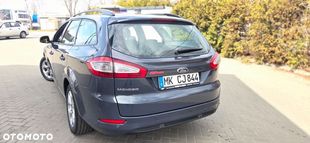 Ford Mondeo 2.0 TDCi Ghia - 8