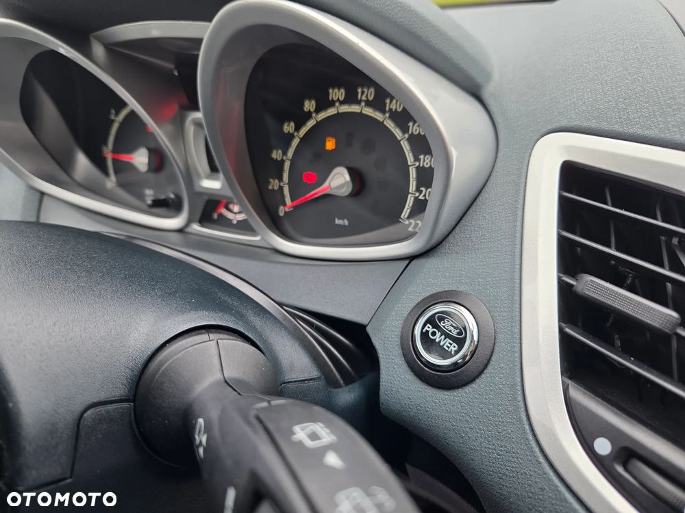 Ford Fiesta 1.4 Silver X - 29