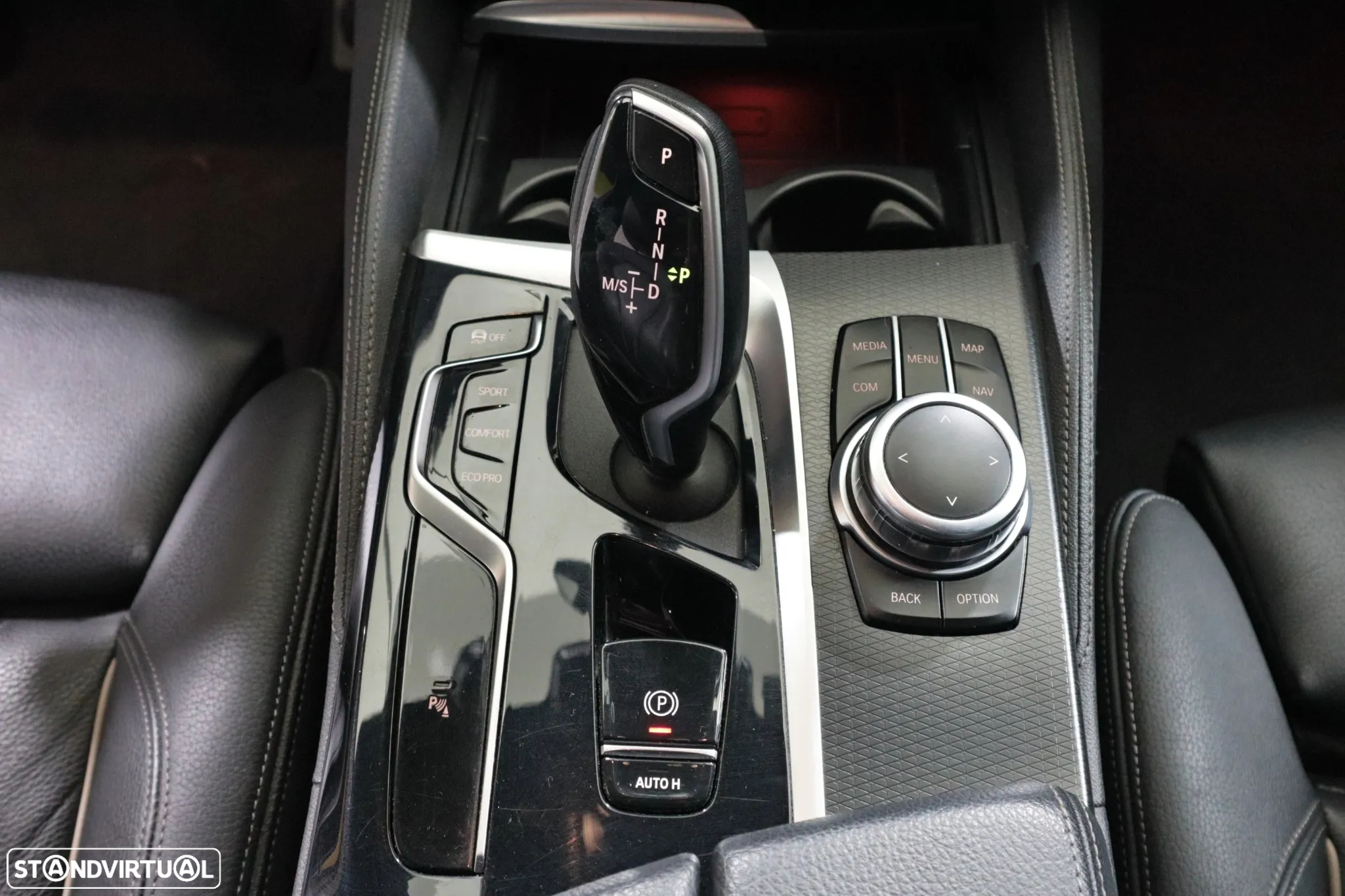 BMW 520 d Pack Desportivo M Auto - 23