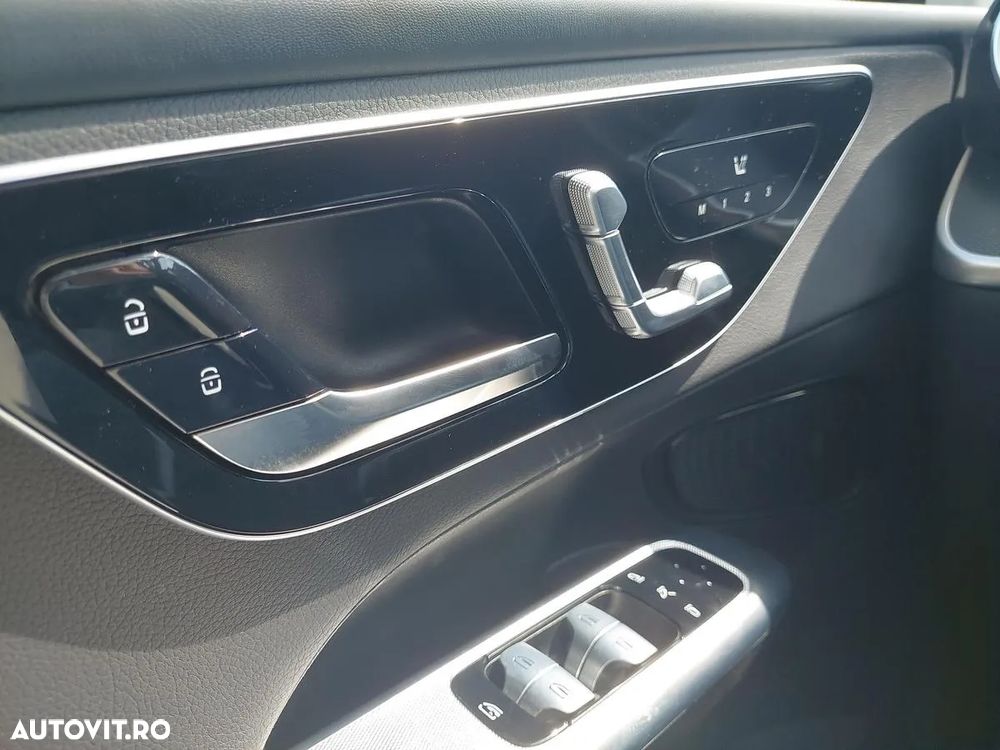 Mercedes-Benz GLC 300 e 4MATIC - 20