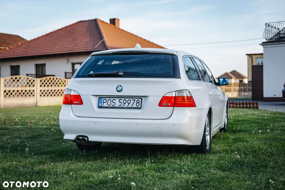 BMW Seria 5 525d Touring - 25