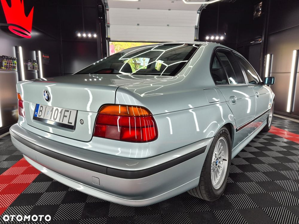 BMW Seria 5 520i - 7
