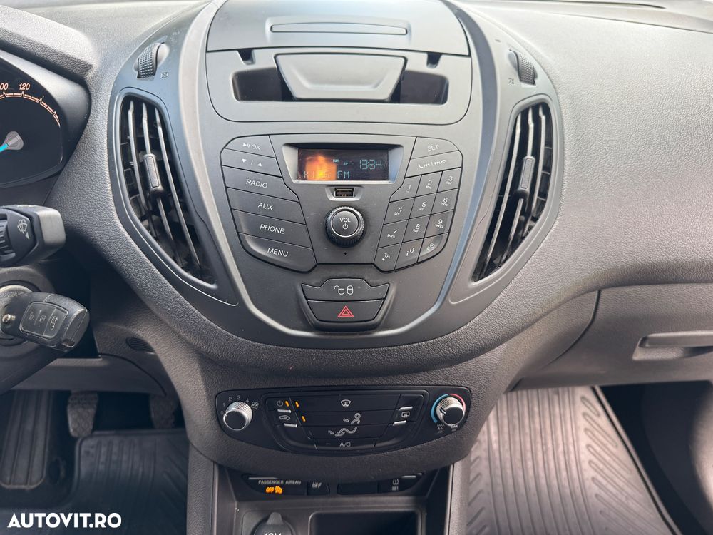 Ford Tourneo Courier 1.5 TDCi S&S Ambiente - 23