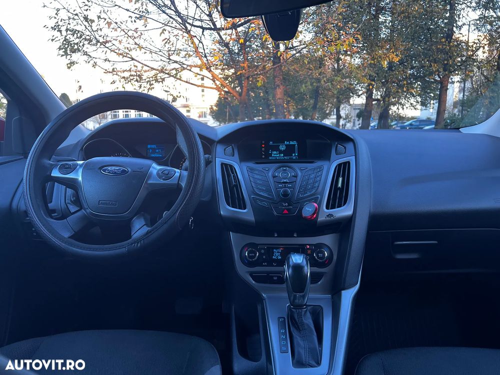 Ford Focus 1.6 Ti-VCT Powershift Titanium - 2