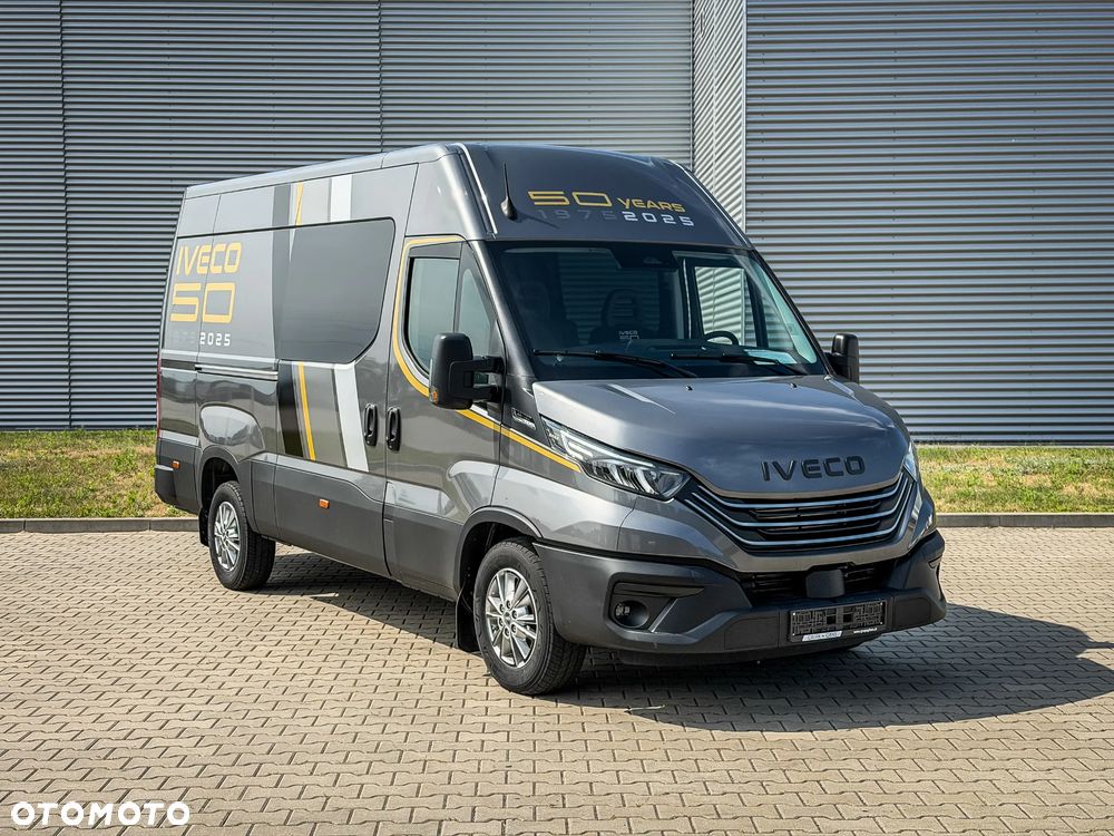 Iveco Daily 35S16A8 V - Furgon Brygadowy 7 osobowy 50 Lecie IVECO od ręki - 7