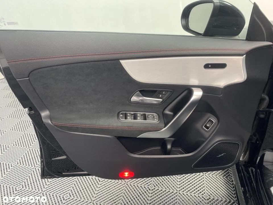 Mercedes-Benz CLA 200 d 4-Matic AMG Line 8G-DCT - 15