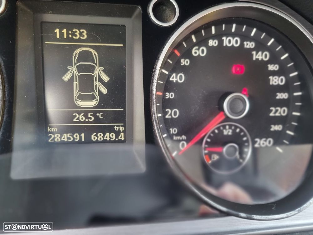 VW Passat 1.6 TDI Confortline - 25
