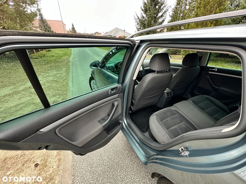 Volkswagen Golf 1.6 Comfortline - 19