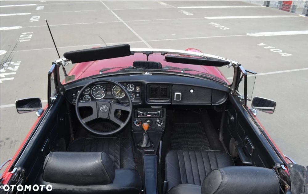 MG MGB - 13