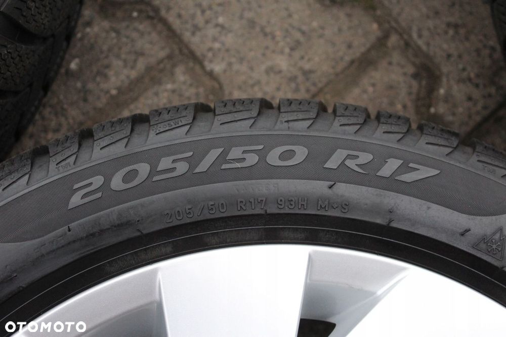 4x 205/50R17 PIRELLI WINTER SOTTOZERO 3 AO1 93H 21r 7mm - 6