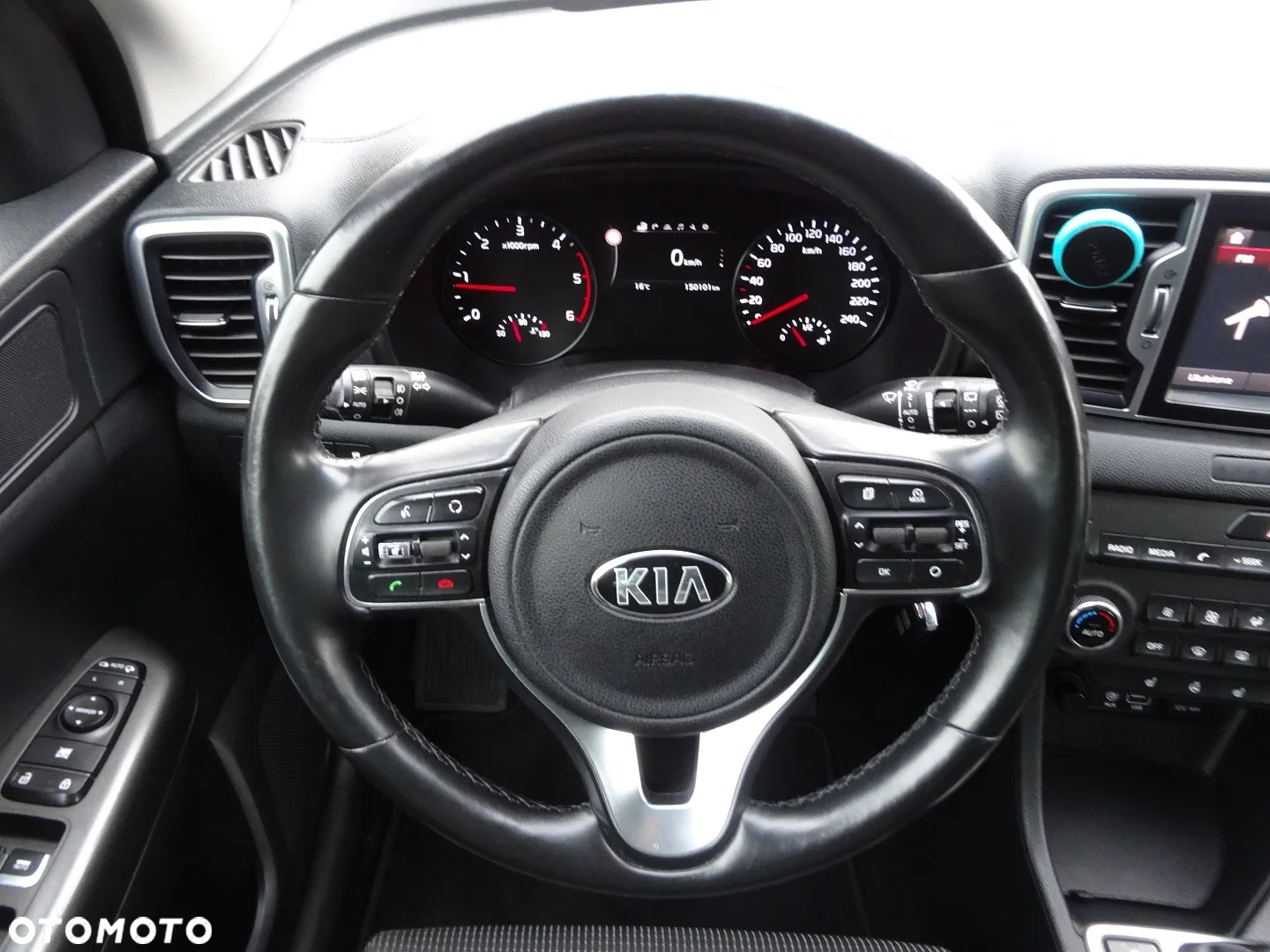 Kia Sportage 1.7 CRDI 2WD Dream-Team Edition - 26