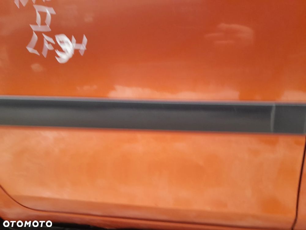 SKODA FABIA II DRZWI PRAWE TYLNE PRAWY TYŁ HB KOLOR: LF3H - 5