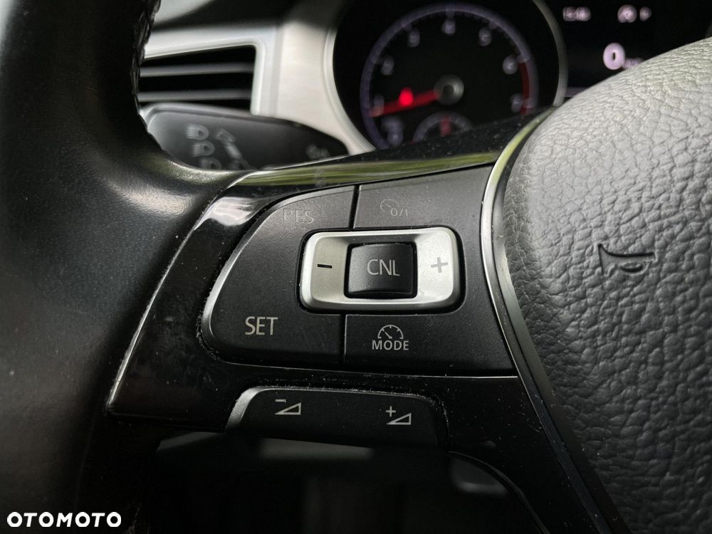 Volkswagen Golf Sportsvan - 25