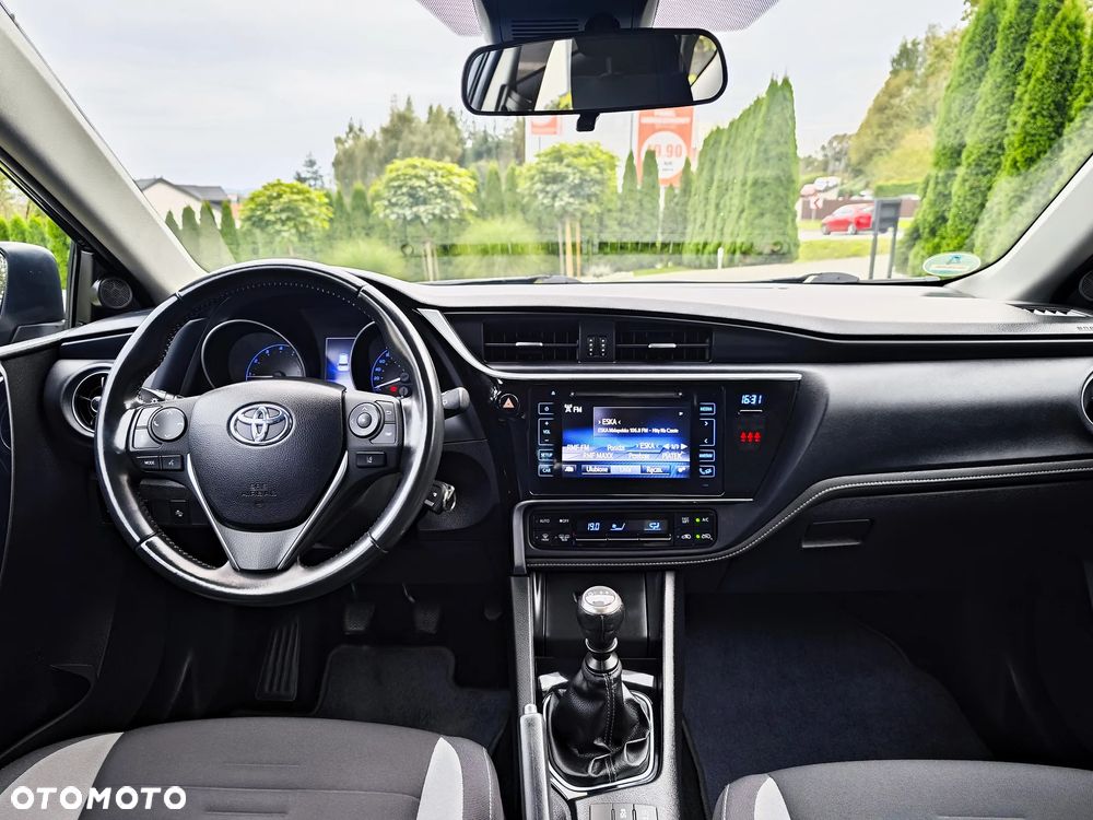 Toyota Auris 1.2 Turbo Design Edition - 24