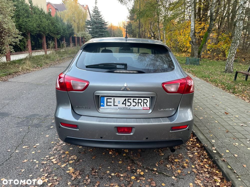 Mitsubishi Lancer - 2