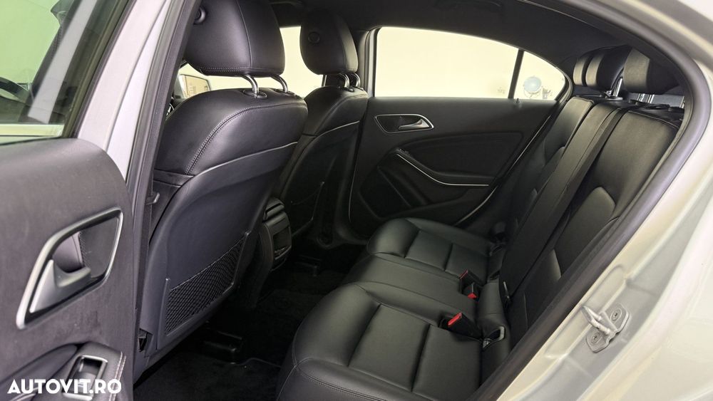 Mercedes-Benz A 180 - 9