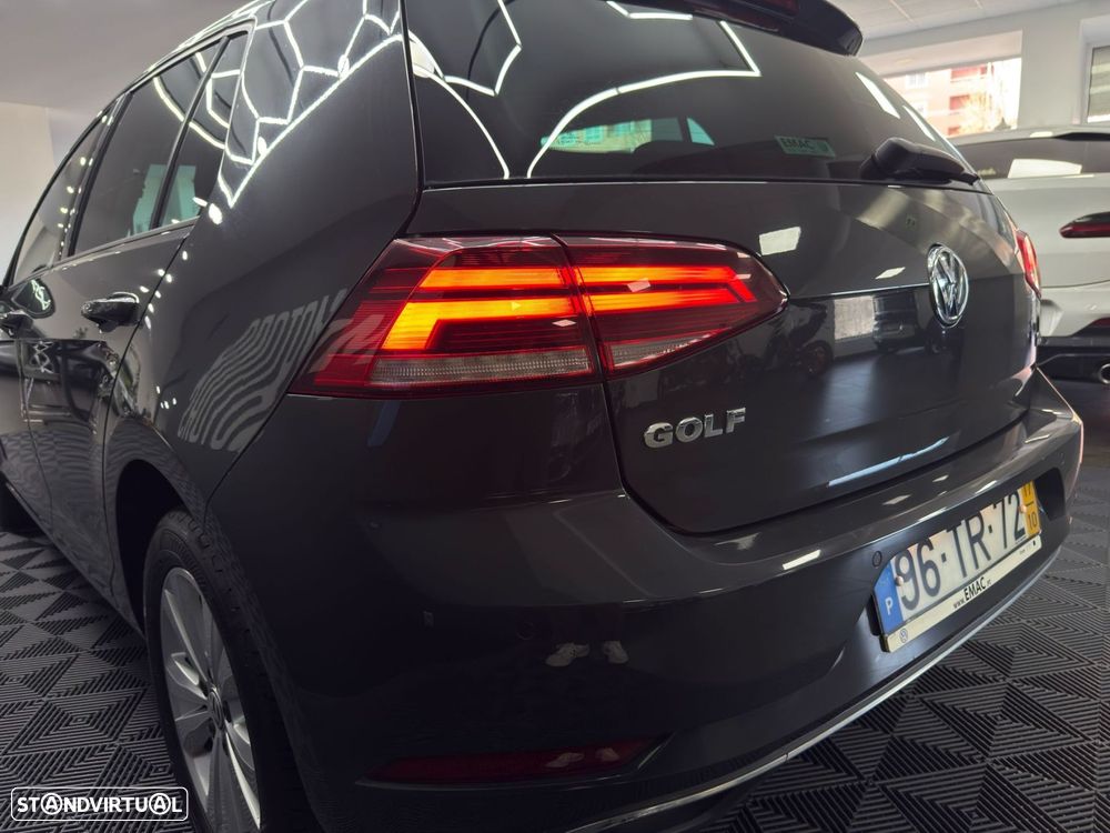 VW Golf 1.6 TDI Confortline DSG - 14