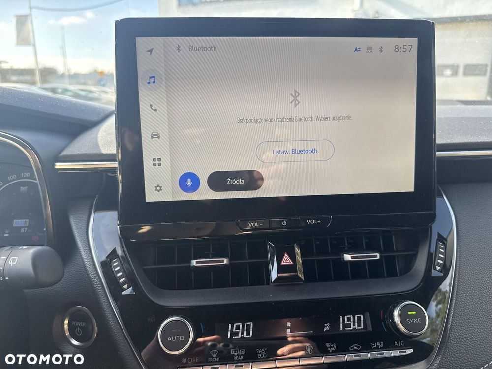 Toyota Corolla 1.8 Hybrid Style - 17