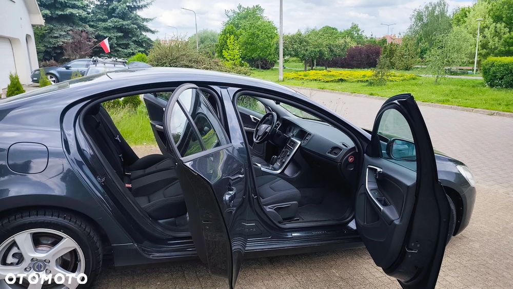 Volvo S60 D3 Geartronic Summum - 26