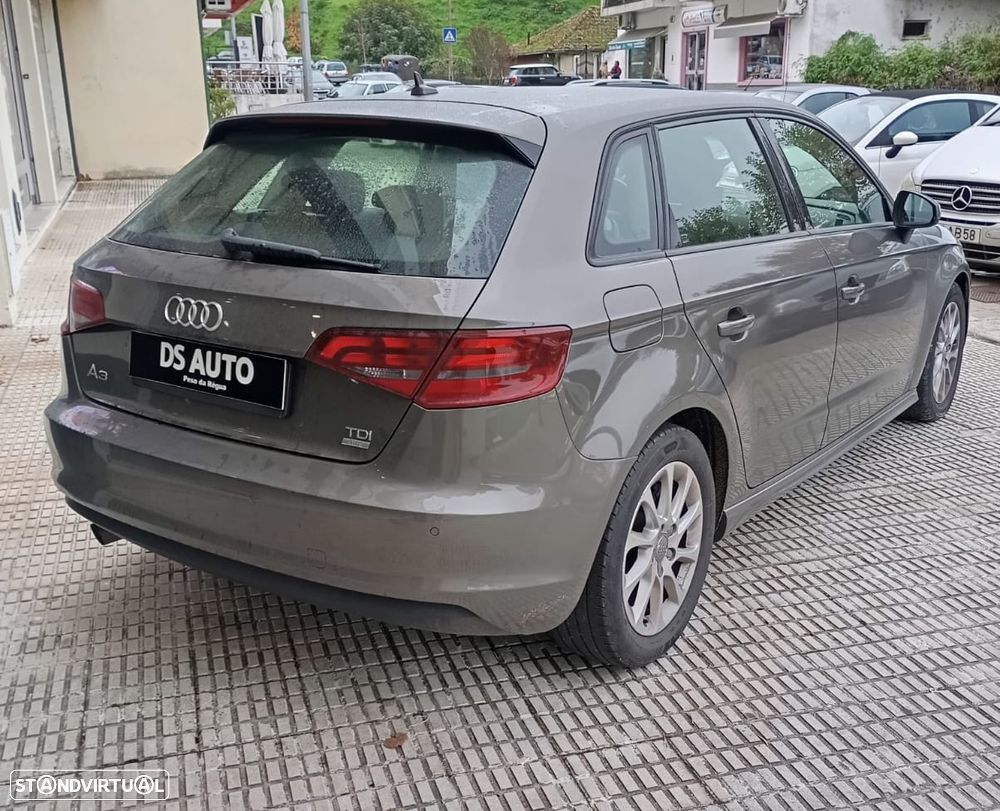 Audi A3 Sportback 1.6 TDI ultra Attraction - 2