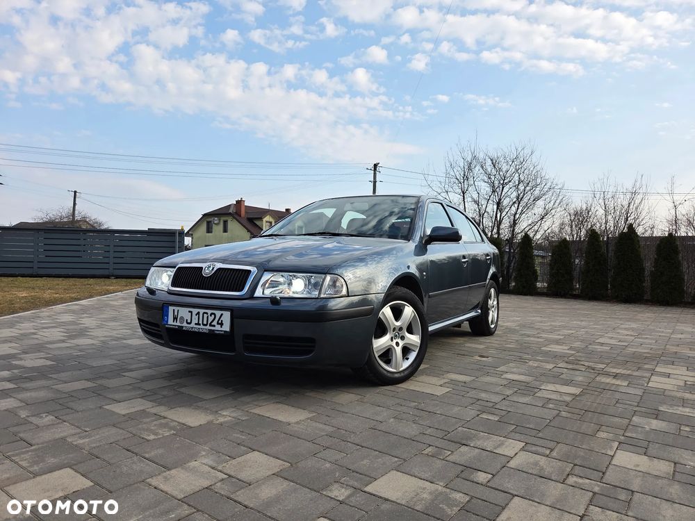 Skoda Octavia 1.8 T Elegance - 9