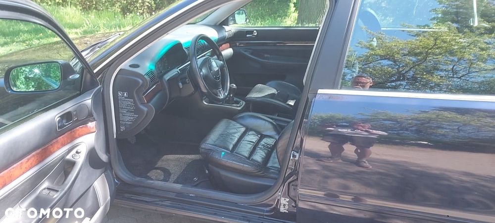 Audi A4 Avant 2.6 Quattro - 5
