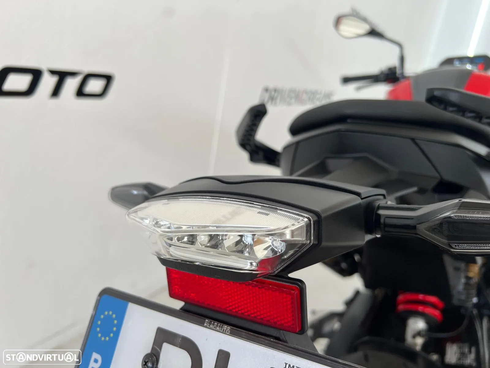 BMW F 900 R - 11