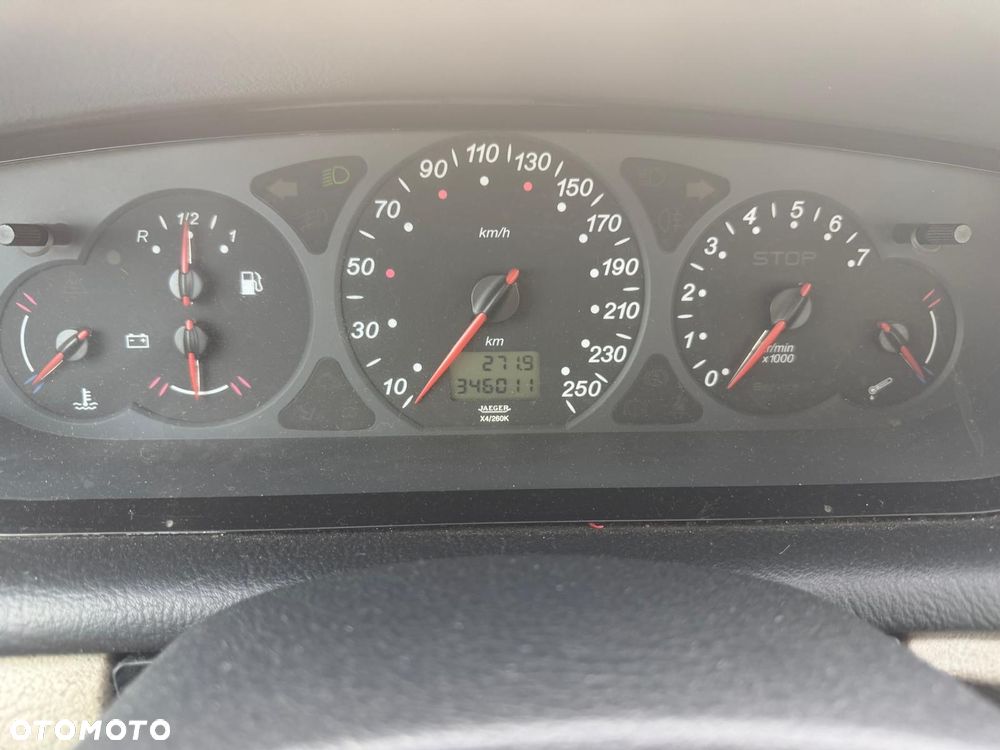 Citroën C5 2.2 HDi SX - 12