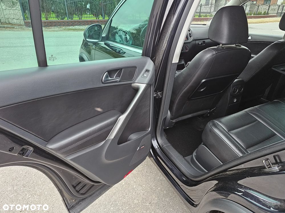 Volkswagen Tiguan 2.0 TSI 4Motion Track & Field - 21