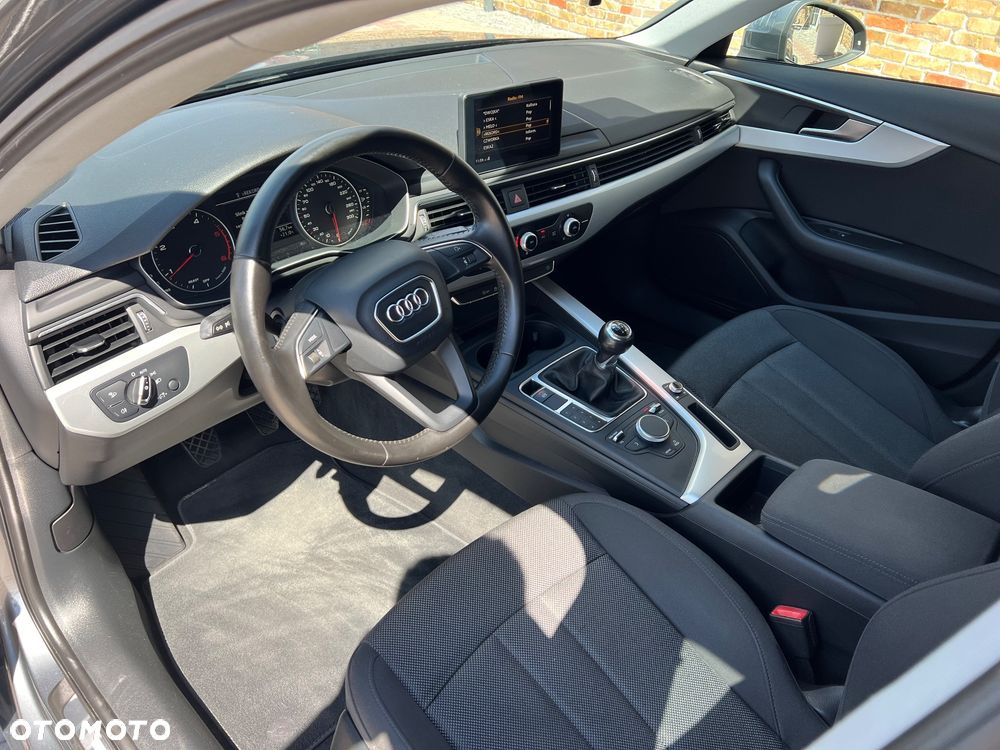 Audi A4 Avant 2.0 TDI - 15