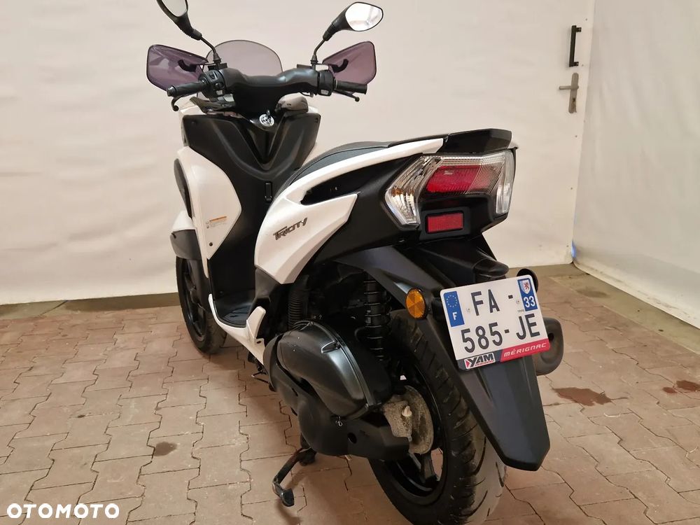 Yamaha Tricity - 4