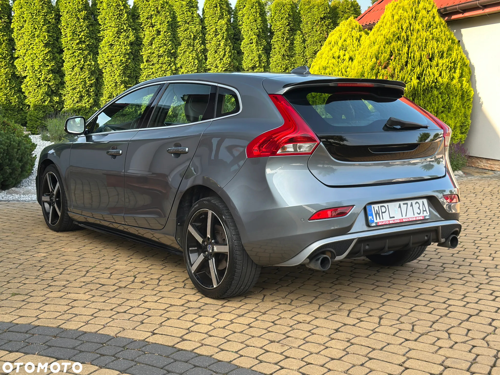 Volvo V40 D4 Drive-E R-Design Summum - 10