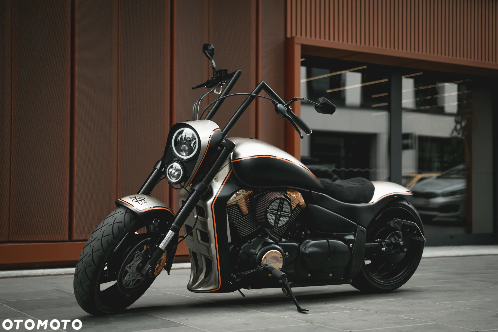 Suzuki Intruder - 14
