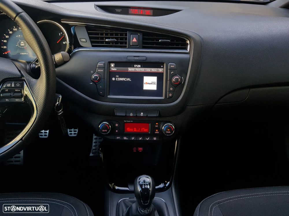 Kia Ceed SW 1.6 CRDi GT Line - 17