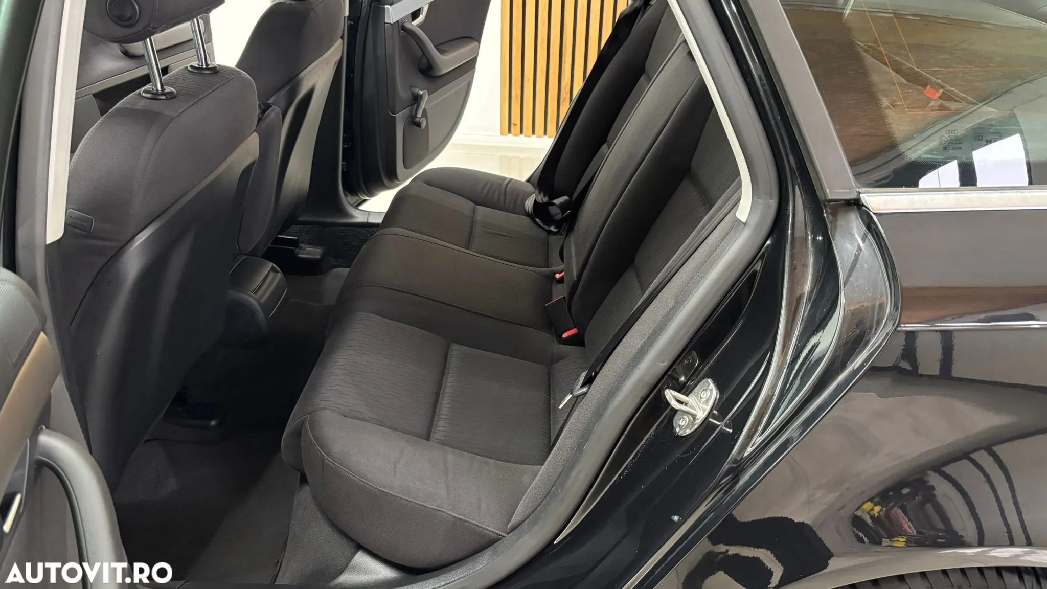 Audi A4 1.6 Avant - 8