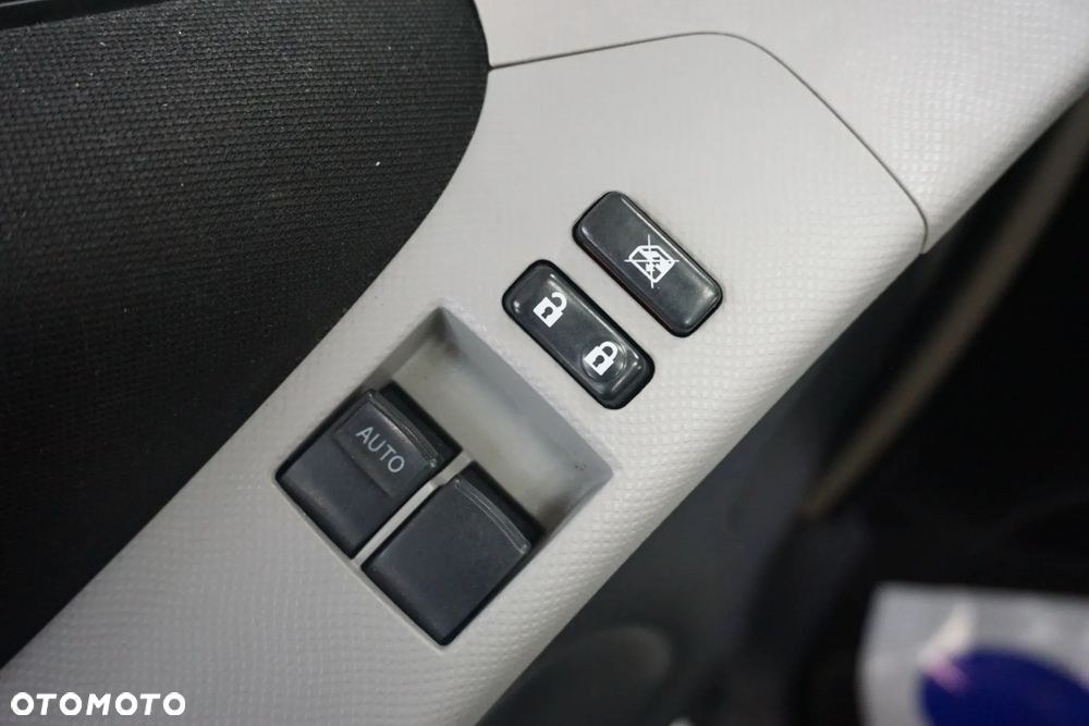 Toyota Yaris 1.33 VVT-i Comfort - 31