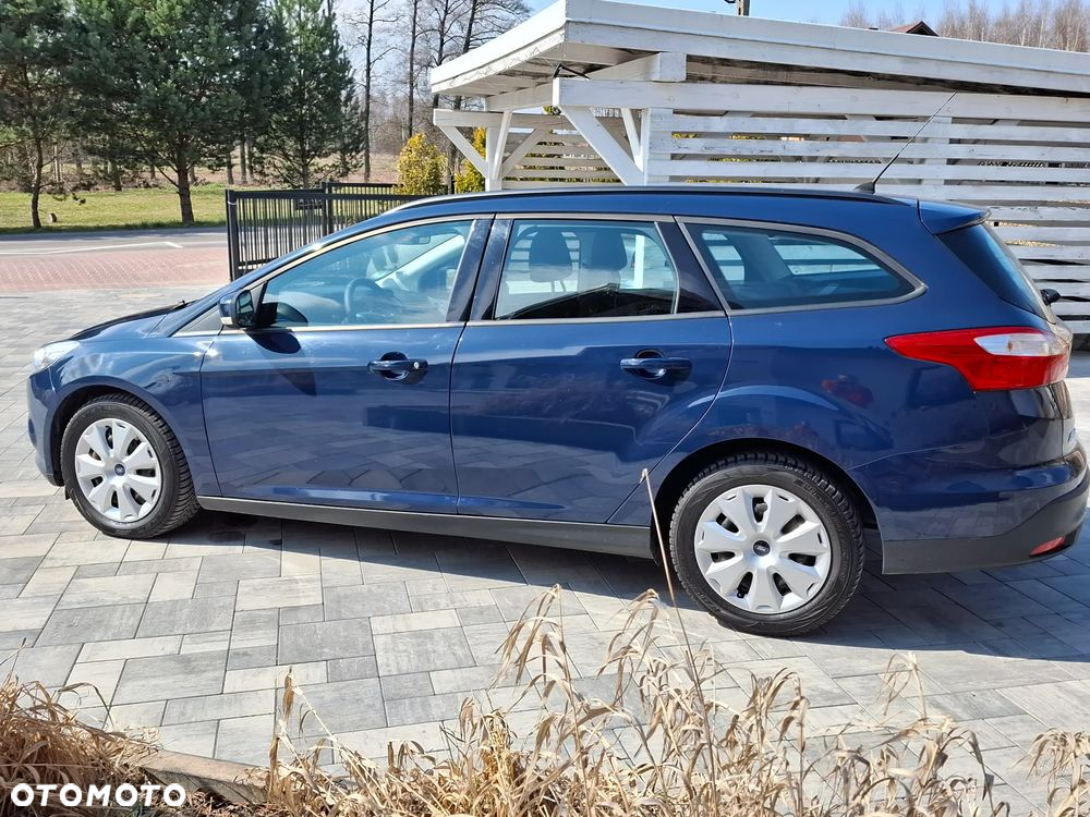 Ford Focus 1.6 TDCi DPF Start-Stopp-System SYNC Edition - 32