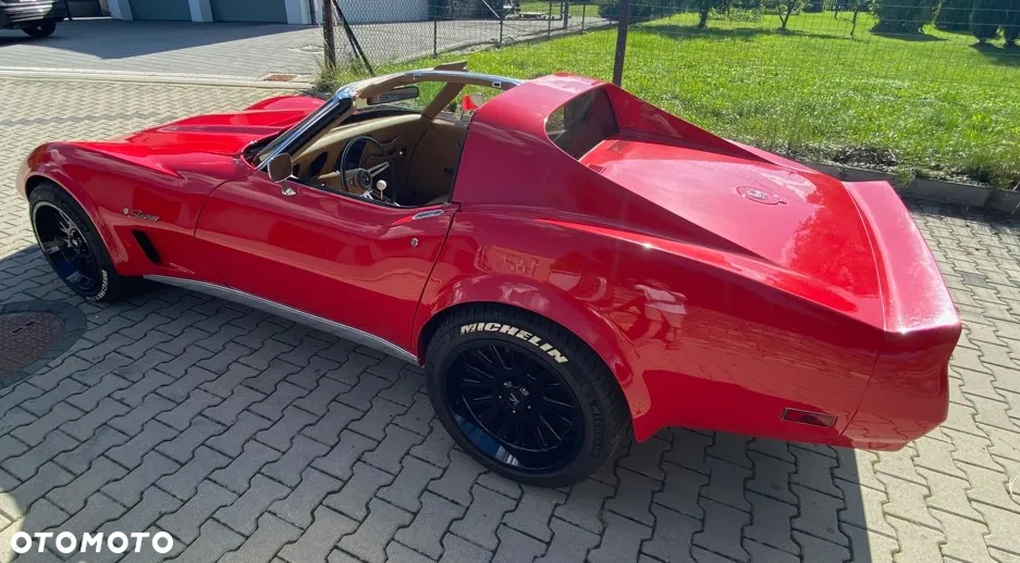 Chevrolet Corvette - 9