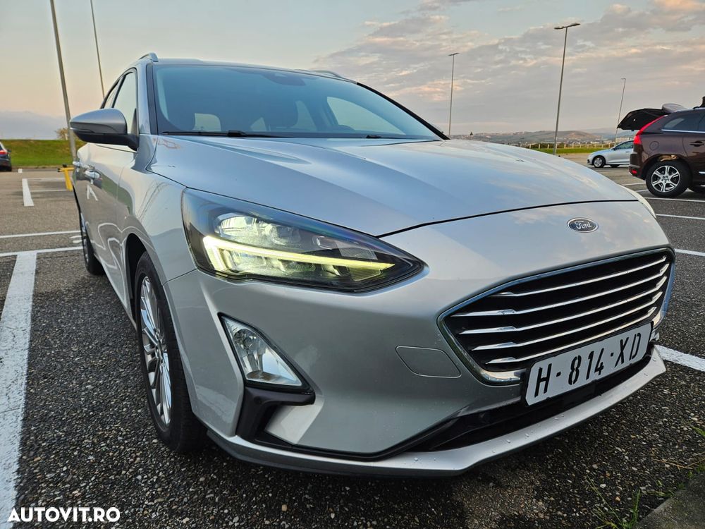 Ford Focus 1.5 EcoBlue Start-Stopp-System TITANIUM - 11