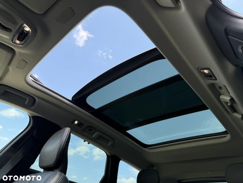 Volvo V90 Cross Country - 38