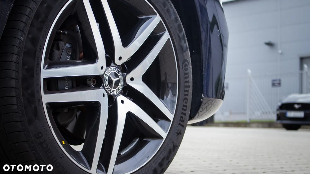 Mercedes-Benz Klasa V 220 d 4-Matic 9G-Tronic - 14