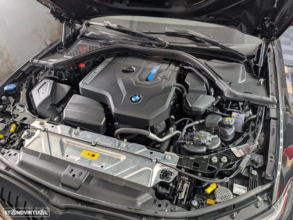 BMW 330 e Touring Pack Desportivo M Auto - 11