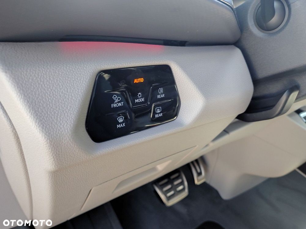 Volkswagen multivan Style L2; 2,0TDI SCR 110kW/150KM 7-bieg. DSG; r.o:3124 mm - 36
