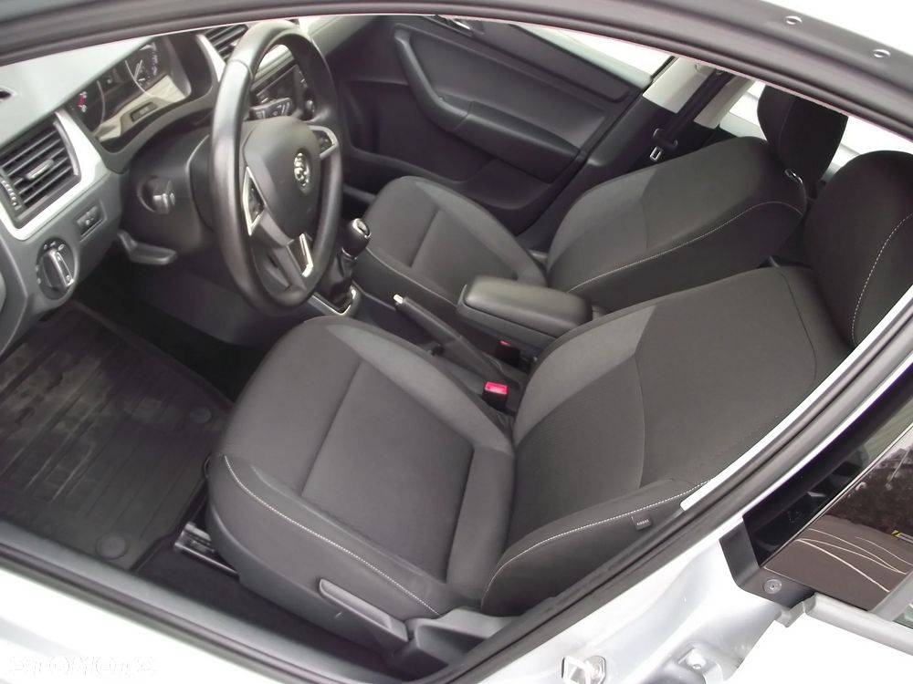 Skoda RAPID Spb 1.6 TDI DPF Ambition - 17